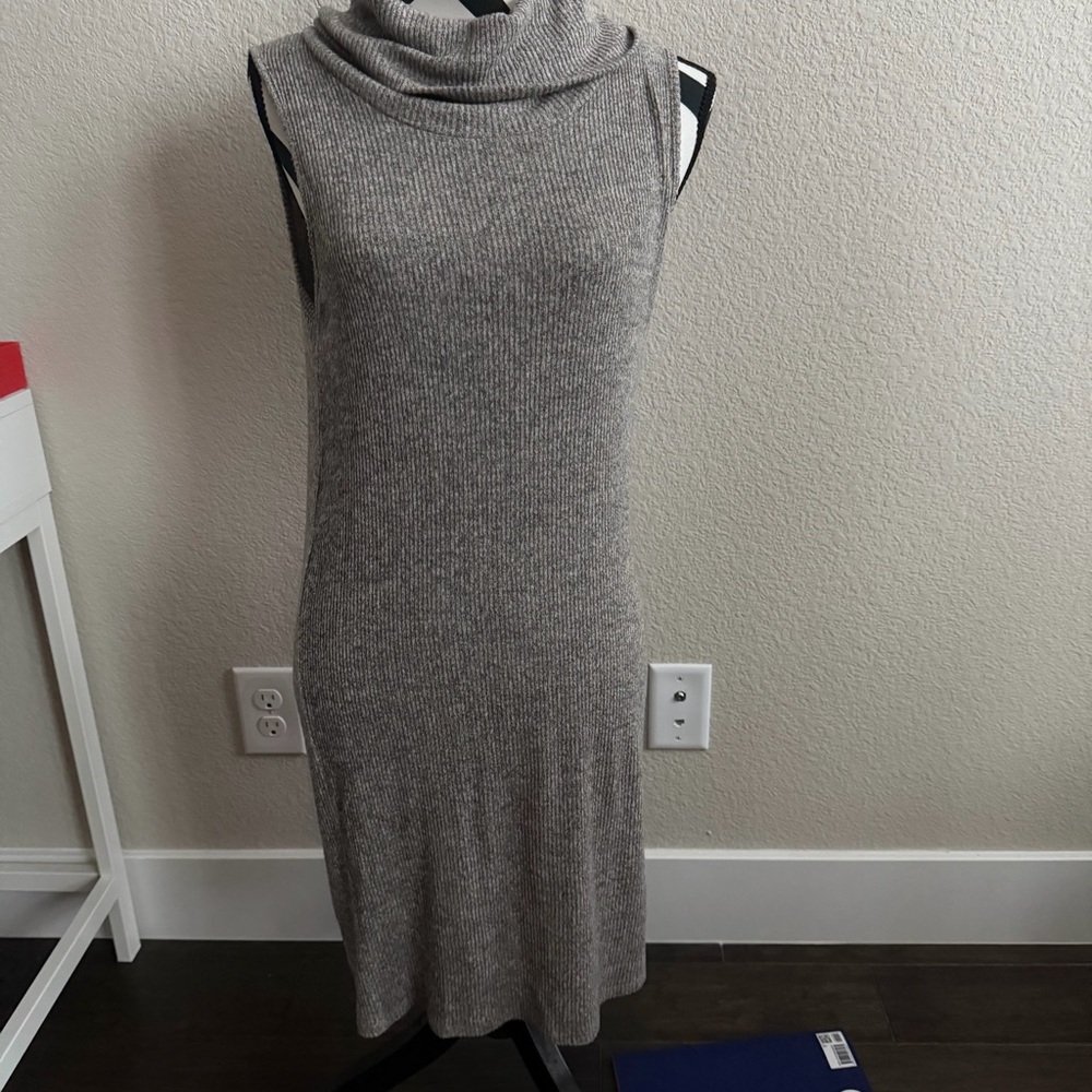 Soprano || gray turtleneck sleeveless sweater dress